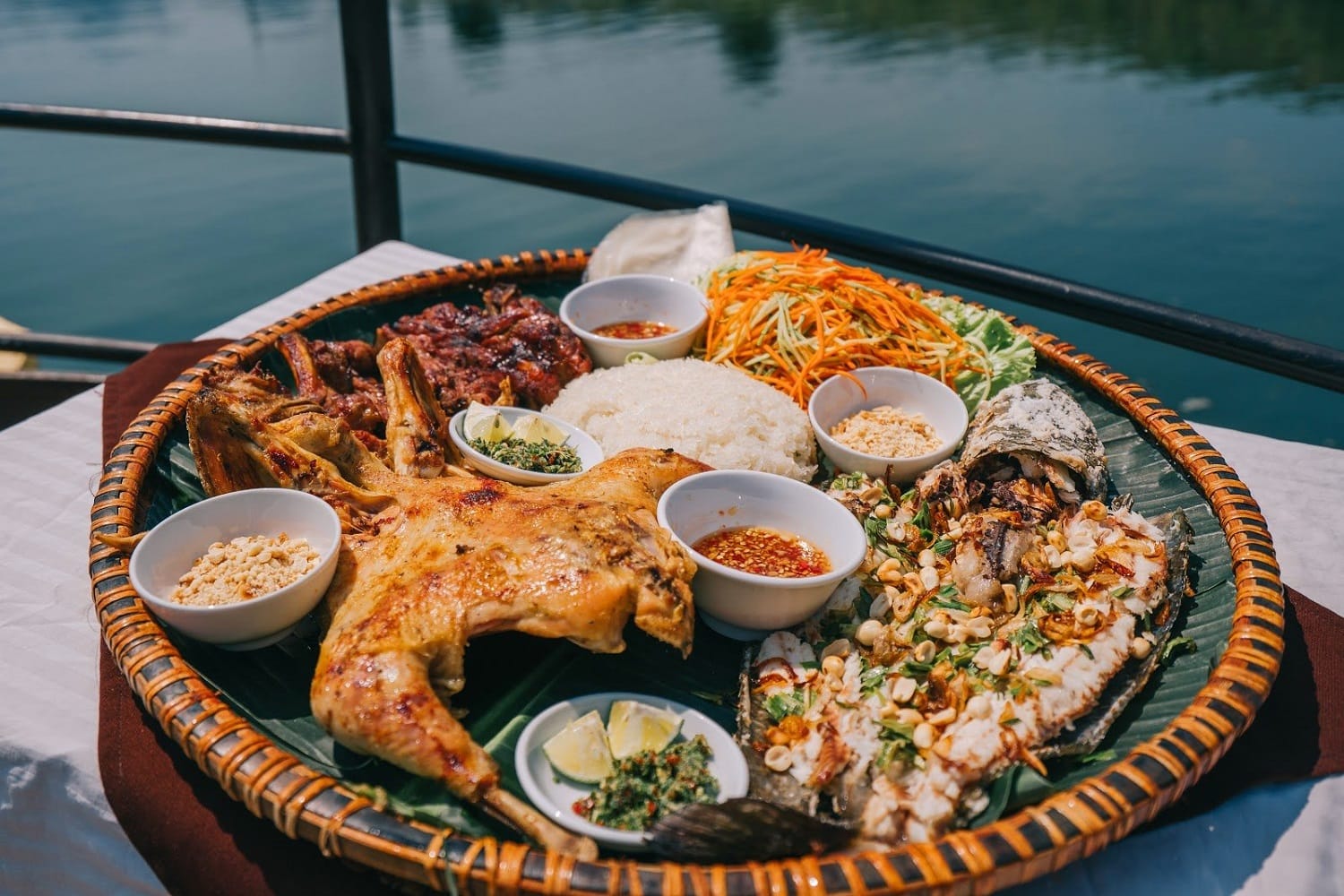 Top 15 đặc sản Quảng Bình và những địa chỉ ăn uống uy tín ở Quảng Bình phải thử ngay!