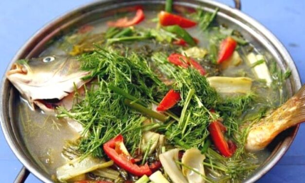 Canh Cá Chép Nấu Ngót: Đậm Đà Hương Vị Quê Hương