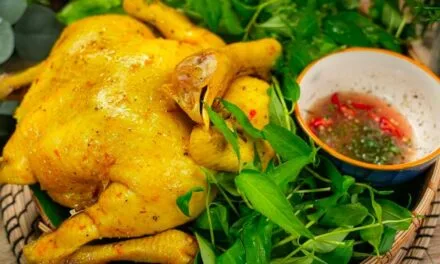 Gà Hấp Gừng Rượu: Hương Vị Tuyệt Hảo Cho Ngày Cuối Tuần