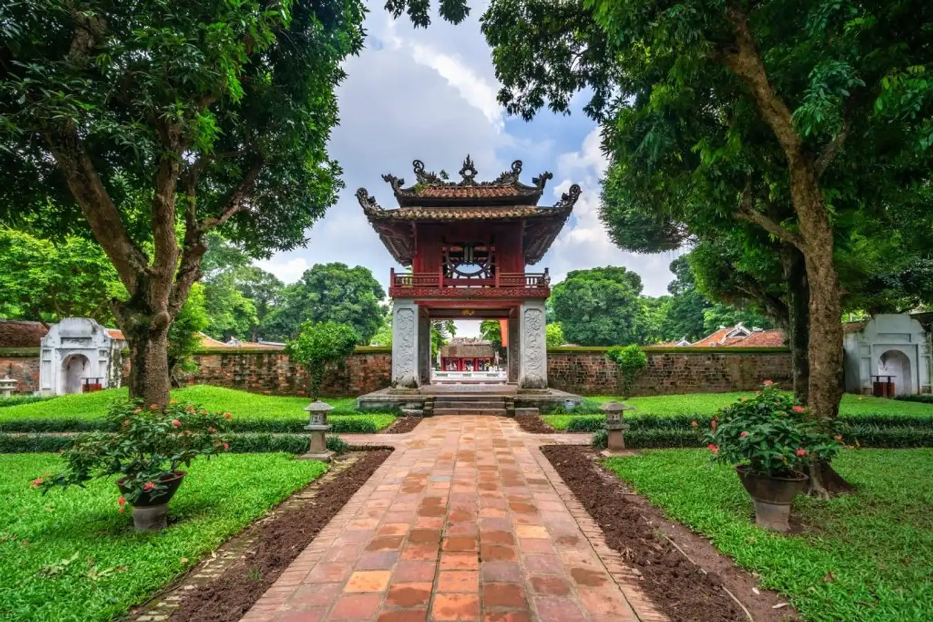 Khám Phá Văn Miếu Quốc Tử Giám: Di Sản Văn Hóa Ngàn Năm