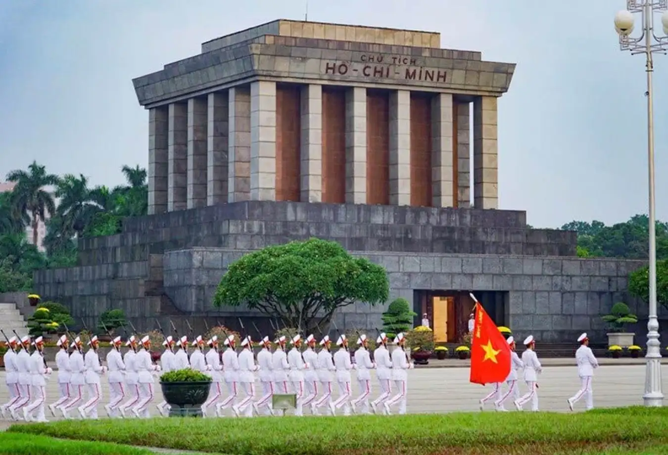 Những Địa Danh Nổi Tiếng Không Thể Bỏ Qua Khi Đến Hà Nội