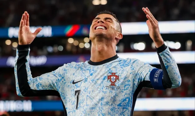 Cristiano Ronaldo đã ghi dấu ấn lịch sử với bàn thắng thứ 900 trong sự nghiệp