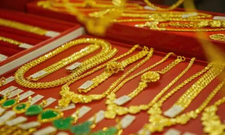 Giá vàng hôm nay 9/12/2024 vọt tăng, nhẫn trơn đắt hơn vàng SJC 600.000 đồng