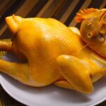 Làm thế nào để luộc gà ngon? Cách luộc gà ngon, vàng óng hấp dẫn và không bị nứt da