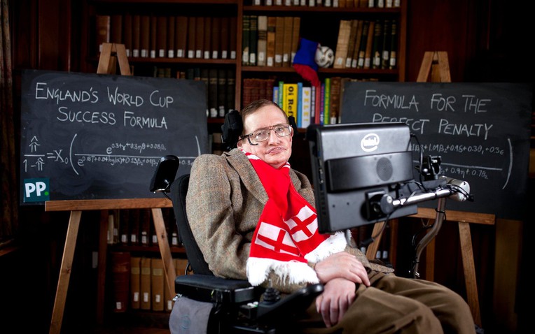 30 năm trước, Stephen Hawking đã dự đoán về thế giới hiện tại, và ba trong số đó đã trở thành sự thật