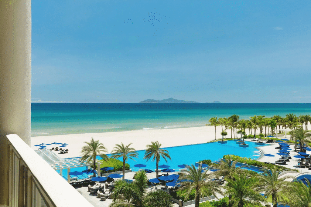 3 Resort Miền Trung Nên Ghé Ngay Mùa Hè Này 3 Resort Miền Trung Nên Ghé Ngay Mùa Hè Này