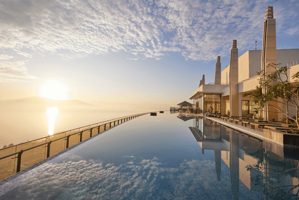 3 Resort Miền Trung Nên Ghé Ngay Mùa Hè Này 3 Resort Miền Trung Nên Ghé Ngay Mùa Hè Này