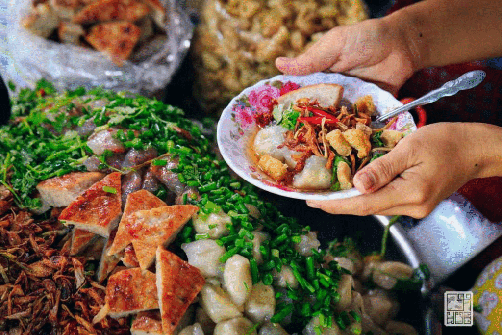 "Review Huế Cổ Kính: Chuyến Hành Trình Về Miền Di Sản Văn Hóa" "Review Huế Cổ Kính: Chuyến Hành Trình Về Miền Di Sản Văn Hóa"