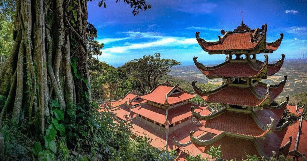 Bình Thuận 2025: 3 Điểm Đến Tuyệt Đỉnh Bạn Chưa Từng Biết Bình Thuận 2025: 3 Điểm Đến Tuyệt Đỉnh Bạn Chưa Từng Biết