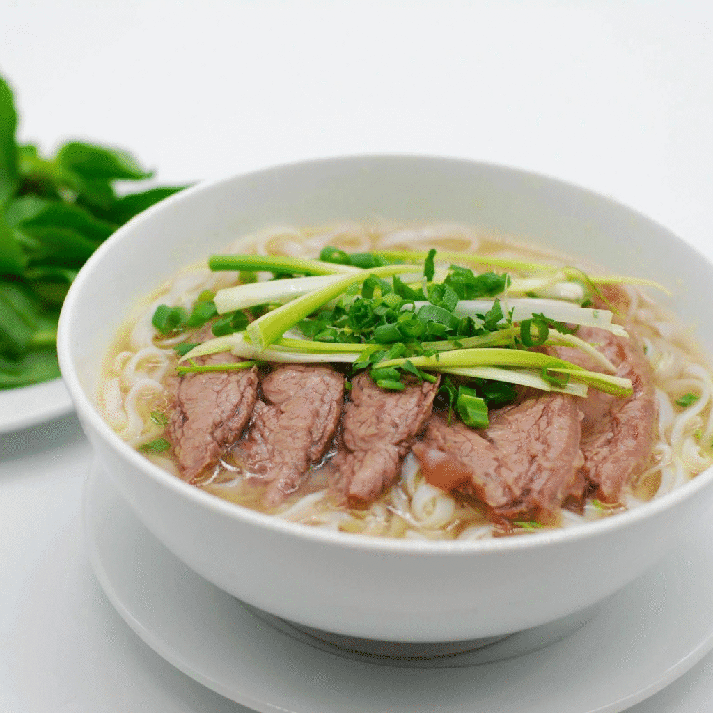 Phở bò: Bí quyết chinh phục danh hiệu món ăn ngon nhất thế giới? Phở bò: Bí quyết chinh phục danh hiệu món ăn ngon nhất thế giới?