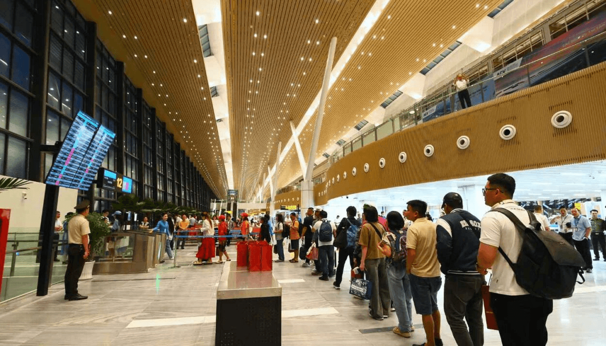 Nhà ga T3 Tân Sơn Nhất: Hướng dẫn & mẹo bay không bị lỡ chuyến
