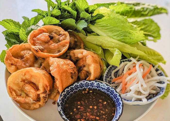 Food Tour Ẩm Thực Đường Phố Cần Thơ: Hành Trình Ẩm Thực Đầy Mê Hoặc Food Tour Ẩm Thực Đường Phố Cần Thơ: Hành Trình Ẩm Thực Đầy Mê Hoặc