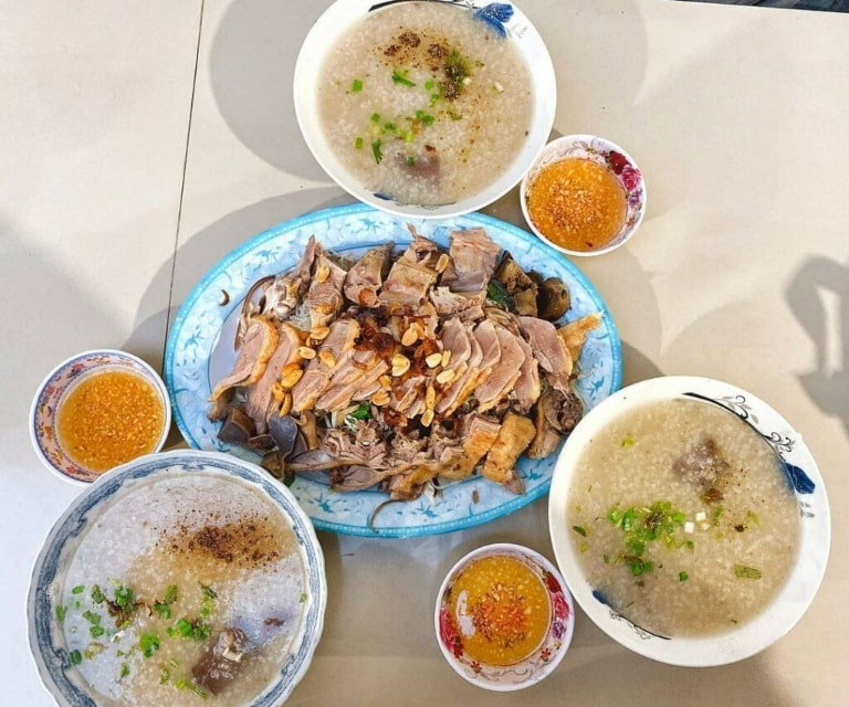 Food Tour Đà Nẵng: 5 Quán Ăn "Ngon - Bổ - Rẻ" Theo Gợi Ý Michelin - Bạn Đã Thử Chưa? Food Tour Đà Nẵng: 5 Quán Ăn "Ngon - Bổ - Rẻ" Theo Gợi Ý Michelin - Bạn Đã Thử Chưa?
