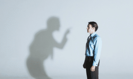 Tự Giúp Mình: 4 Bước Để Vượt Qua Thử Thách