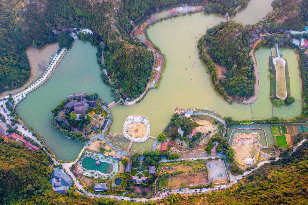10 Địa Điểm Check-in Sống Ảo Ở Ninh Bình Bạn Không Thể Bỏ Lỡ 10 Địa Điểm Check-in Sống Ảo Ở Ninh Bình Bạn Không Thể Bỏ Lỡ