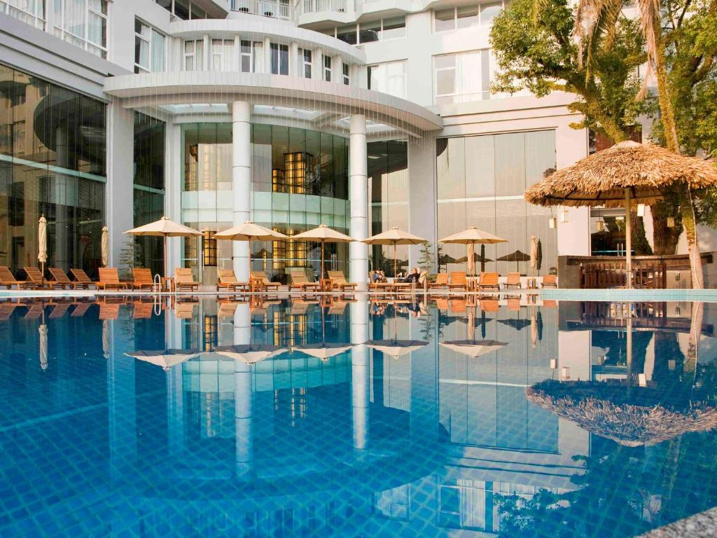 Khám phá 3 Khách sạn Biển Bãi Cháy Đẹp Nhất Hạ Long: Đáng đồng tiền bát gạo? novotel hạ long