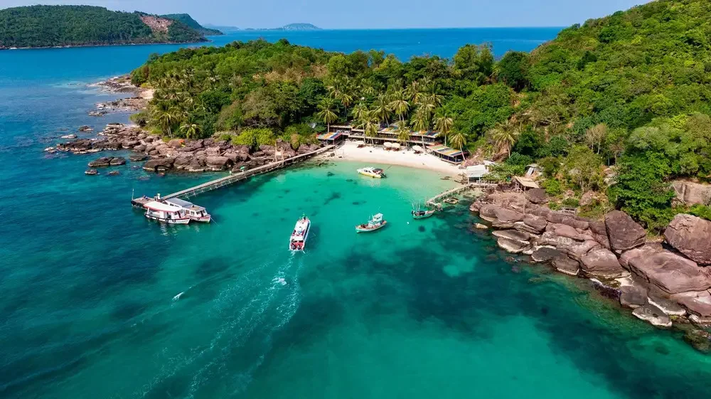 Phú Quốc: Hướng dẫn đặt vé máy bay quốc tế giá tốt nhất? Hệ Sinh Thái Du Lịch Đa Dạng: Từ Nghỉ Dưỡng Sang Trọng Đến Giải Trí Sôi Động