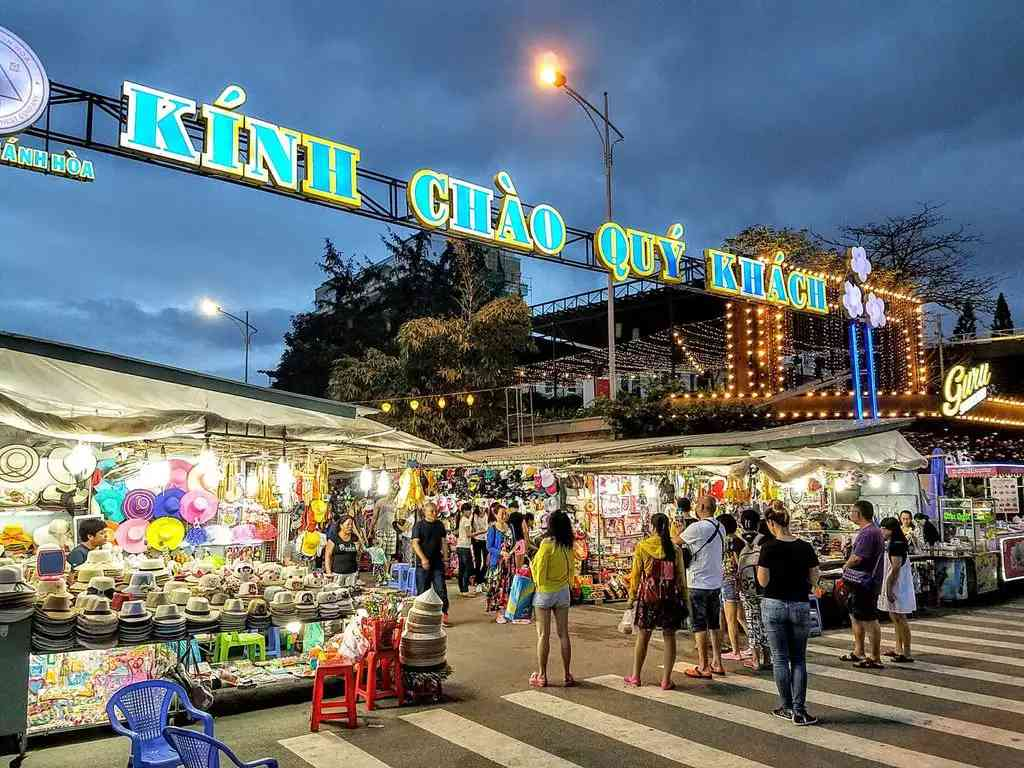Nha Trang dưới 2 triệu? lịch trình siêu tiết kiệm bạn nhất định phải xem! Khám phá đời sống sôi động: