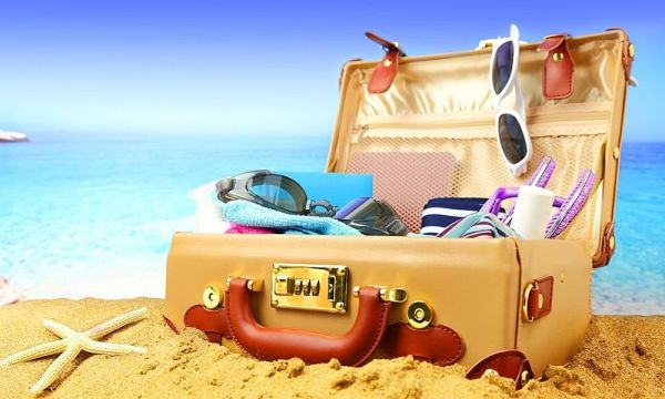 Tránh tai nạn du lịch: 10 mẹo an toàn trên tàu bạn cần biết Trước Khi Lên Tàu: Chuẩn Bị Cẩn Thận, Hành Trình Vui Vẻ