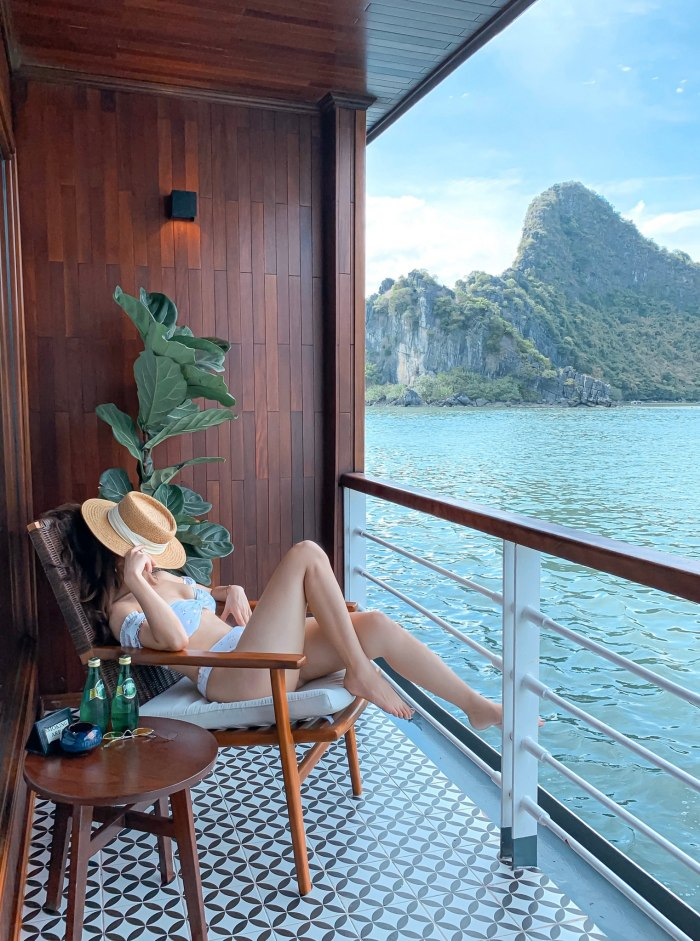 Tránh tai nạn du lịch: 10 mẹo an toàn trên tàu bạn cần biết Trên Tàu: Thận Trọng Mỗi Bước Chân, An Toàn Trên Mọi Chuyến Đi