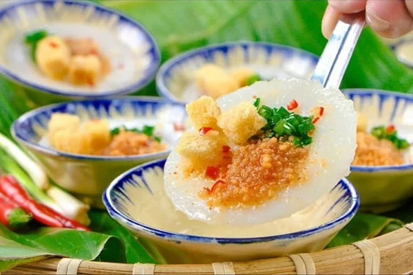 10 Món Ăn Đường Phố Việt Nam "Đốn Tim" Du Khách 8. Bánh Bèo: Sự Kết Hợp Hoàn Hảo Giữa Bột Gạo Và Tôm Thịt