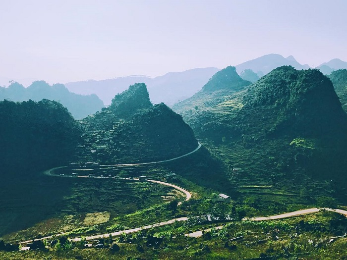 Dốc M Hà Giang: Điểm Check-in "Quên Sống" Bạn Chưa Biết? Dốc Chữ M Hà Giang nằm ở đâu?
