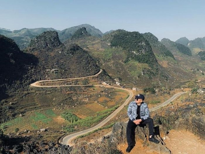 Dốc M Hà Giang: Điểm Check-in "Quên Sống" Bạn Chưa Biết? Góc chụp ảnh “triệu like”