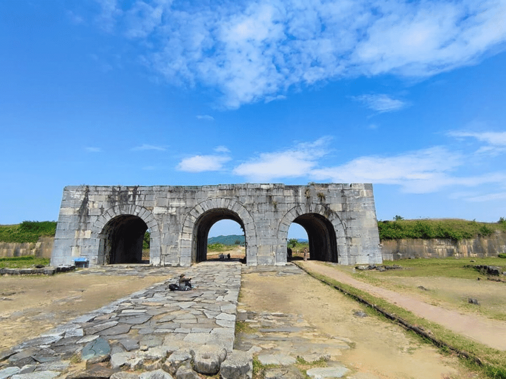 Khám phá 9 Kỳ Quan Di Sản Thế Giới UNESCO Tuyệt Đẹp Ở Việt Nam 5. Thành Nhà Hồ - Thanh Hoá: Kiến trúc đá vĩ đại