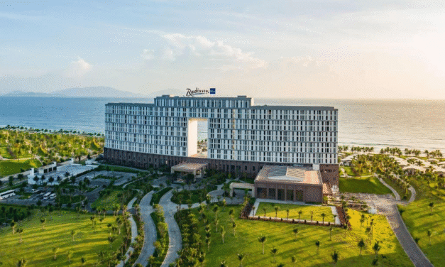 5 Combo Cam Ranh GIÁ RẺ Nhất Cho Gia Đình: Trẻ Em MIỄN PHÍ!