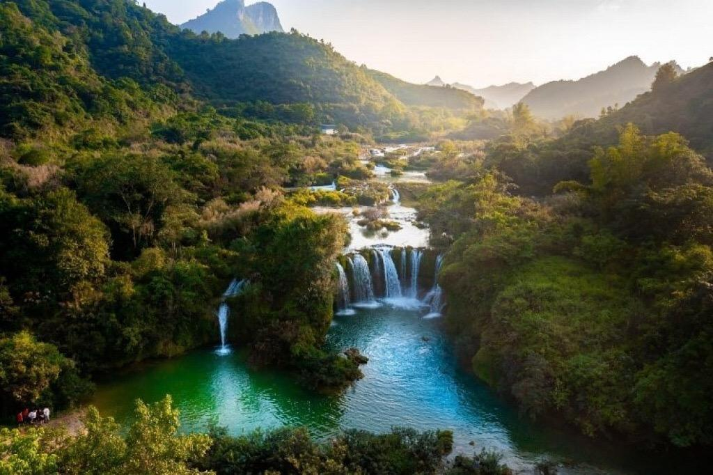 Hạ Lang Cao Bằng: Thiên đường non nước hữu tình hay chốn bình yên vùng biên? Hạ Lang Cao Bằng: Nơi Giao Thoa Giữa Thiên Nhiên và Văn Hóa