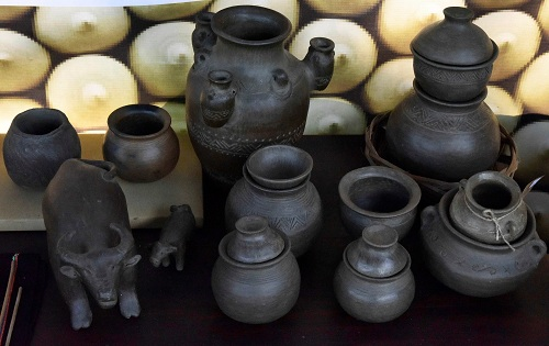 Khám phá Đắk Lắk: Bình yên giữa đại ngàn Tây Nguyên Làng gốm cổ Yang Tao: Nghệ thuật thủ công truyền thống