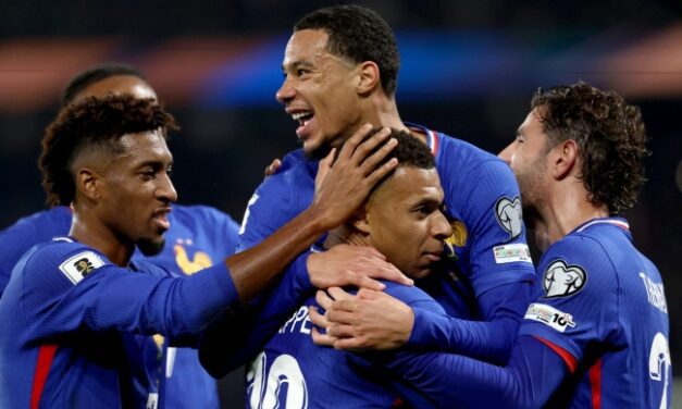 Mbappe Bật Mí: Cách Arne Slot Kết Hợp Alexander Isak và Hugo Ekitike Hủy Diệt Đối Thủ Tại Liverpool