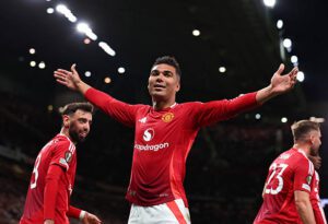 Casemiro từng bị đòi 'giải nghệ': Làm thế nào 'chiến binh tuyến giữa' hồi sinh và cứu rỗi Man United? casemiro-tung-bi-doi-giai-nghe-hoi-sinh-man-united