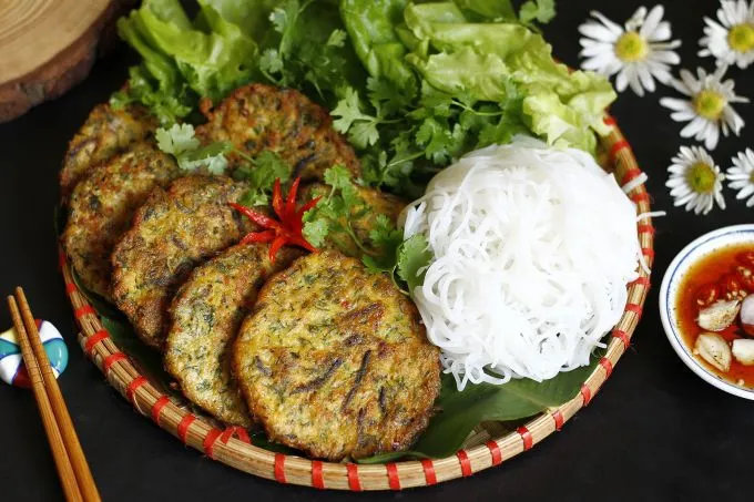 Khám Phá Top 7 Quán Chả Rươi Ngon Nức Tiếng Hà Thành 7 địa chỉ chả rươi Hà Nội mà dân bản địa không muốn bạn biết!