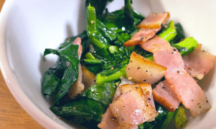 Loại rau “lợn ăn” nay là “bí mật vàng” giúp Hạ Mỡ Máu, Phục Hồi Gan hiệu quả không ngờ!