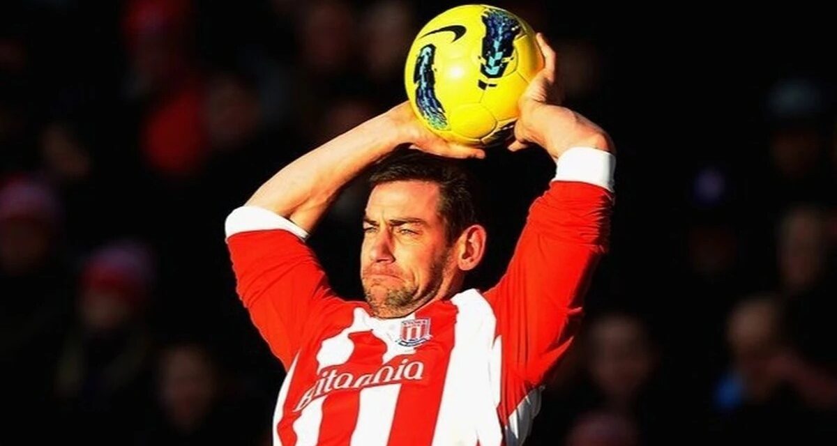 Stoke City Tony Pulis: Định Nghĩa Lại Bóng Chết Ngoại Hạng Anh