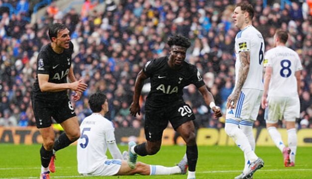 Tottenham Vượt Qua Leeds Nhờ Đâu? Kudus Rực Sáng Và Pha Cứu Thua Không Tưởng Của Vicario!