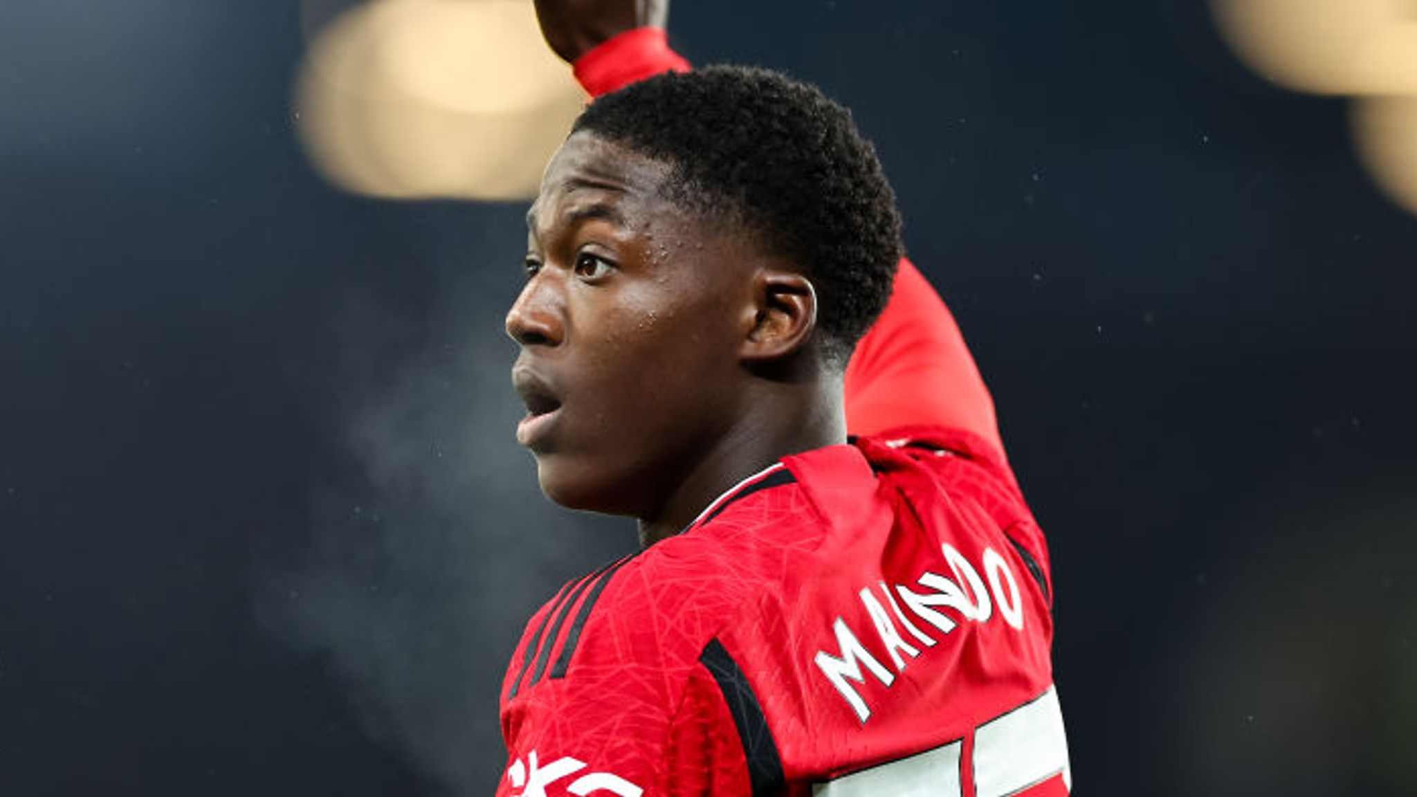 Tương lai Kobbie Mainoo ở Man Utd: Tiền lệ nguy hiểm từ Amorim đang ẩn chứa điều gì? tuong-lai-kobbie-mainoo-o-man-utd-tien-le-nguy-hiem-tu-amorim-dang-an-chua-dieu-gi-1