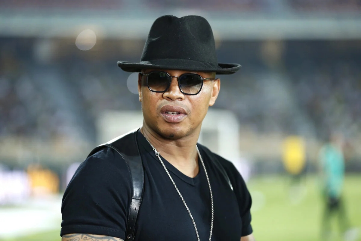 El Hadji Diouf ngồi tù do bê bối bỏ mặc gia đình cuu-sao-liverpool-el-hadji-diouf-doi-mat-nguy-co-ngoi-tu-vi-bi-to-bo-be-gia-dinh-1