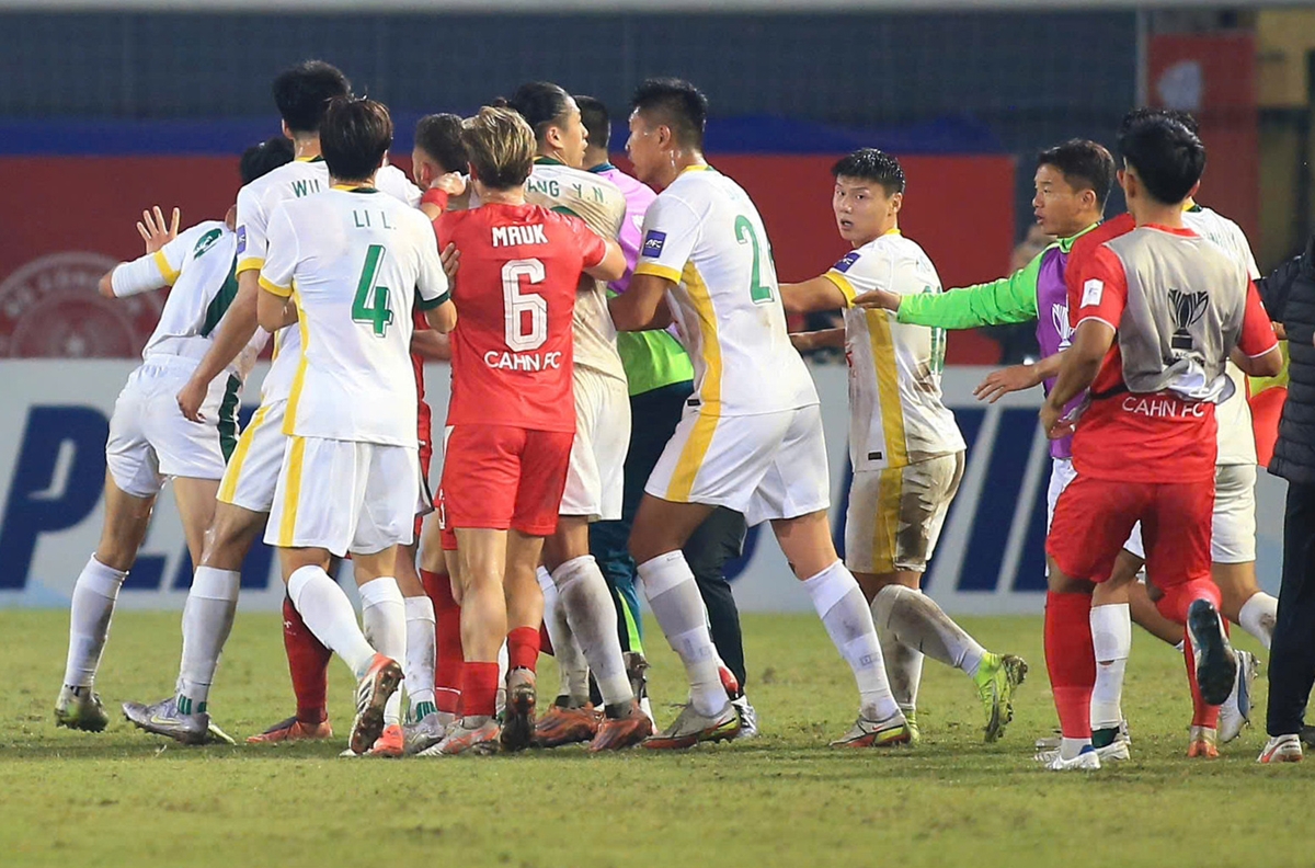 cahn-thang-nguoc-beijing-guoan-dinh-bac-ghi-ban-quyet-dinh-tai-champions-league-two-1