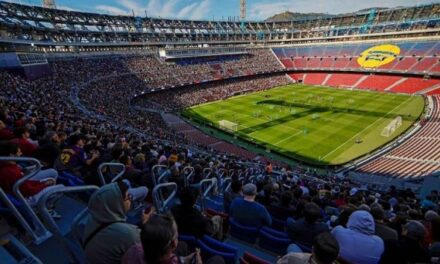 Camp Nou tái mở: fan Barcelona chấm dứt chờ đợi, lấp đầy khán đài