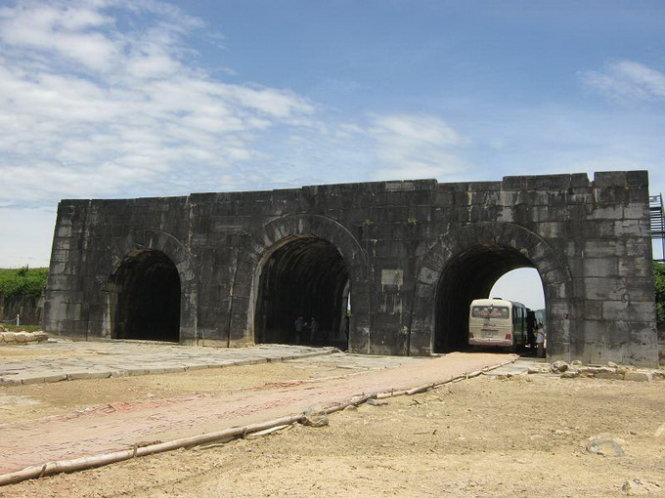 2. Thành Nhà Hồ – Dấu Ấn Lịch Sử Sừng Sững