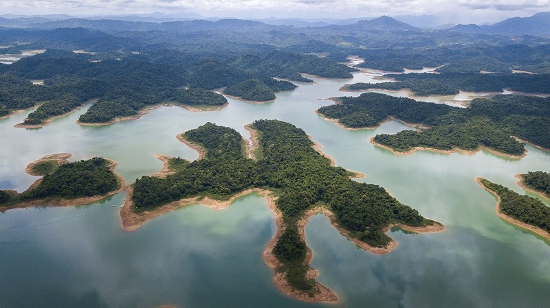 9. Khu Du Lịch Bến En – “Hạ Long Trên Cạn” Của Xứ Thanh
