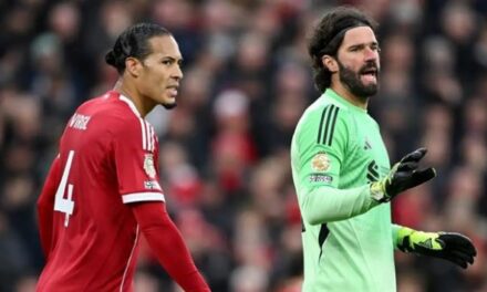 Liverpool khủng hoảng và áp lực đè nặng lên tân HLV Arne Slot