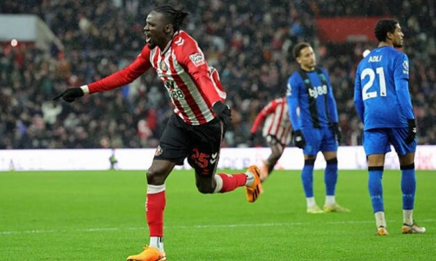 Sunderland Bournemouth: Ngoại hạng Anh kịch tính với cú lội ngược dòng