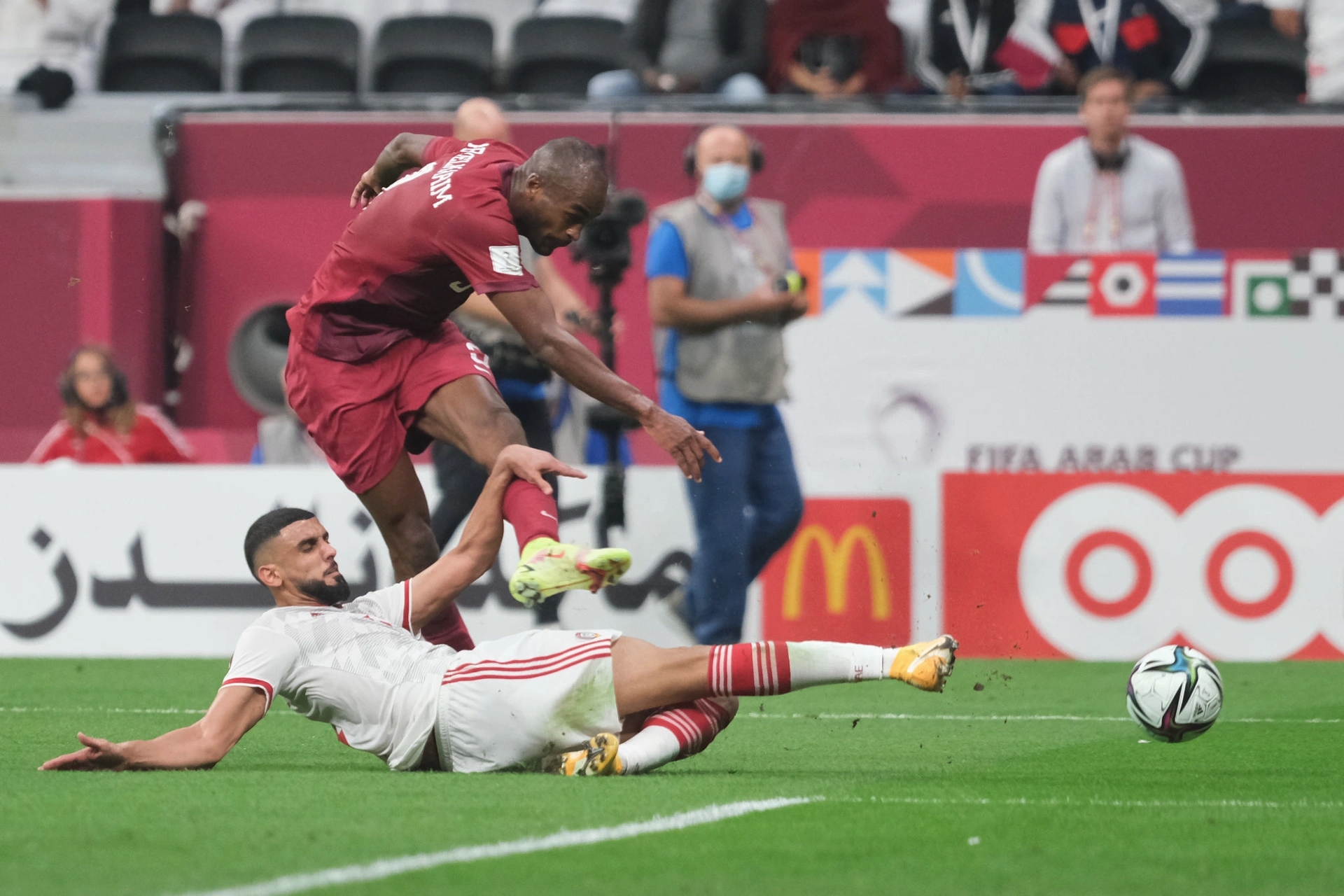 vong-loai-world-cup-iraq-doi-dau-uae-vi-ve-play-off-1