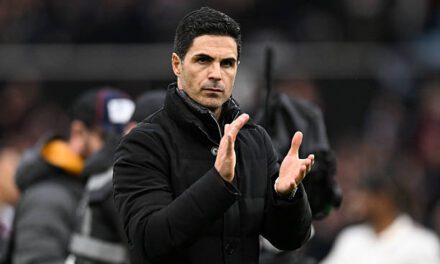 Arsenal phiên chợ Đông và áp lực buộc Pháo thủ phải chi tiền