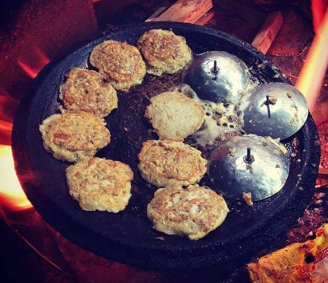 Bánh khoái nồi rang – Hương vị đặc trưng xứ Thanh khó quên