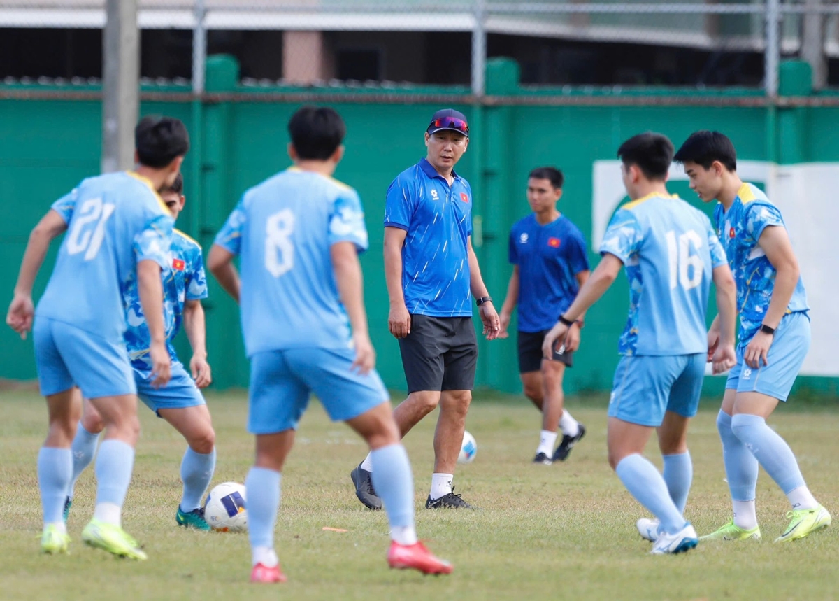 u23-viet-nam-lo-lang-vi-trung-kien-chan-thuong-truoc-ngay-sang-qatar-1