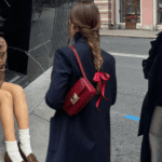 Cách chọn gam màu công sở giúp trông thanh lịch và trẻ trung